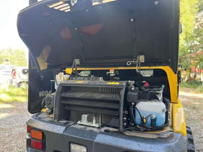 ホイールローダコマツ　WA30-6E0　18h 除雪仕様　純正キャビン　ヒーター　デフロスタ　純正AM/FMラジオ　FRワイパー　LED作業灯　スパイクタイヤ 2WD 1640