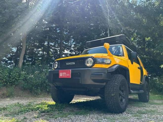 FJクルーザー4.0 カラーパッケージ 4WD　INTREPIDキャンプギアルーフテント　社外10インチナビ　バックカメラ　前後ドラレコ　パワステ　パワーウィンドウ　アルミ　ABS　キーレス　ETC 4000