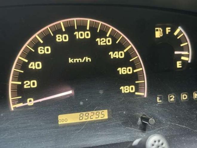 ハイラックスサーフ2.7 SSR-X プレミアムセレクション 4WD　リフトアップ　ETC　バックカメラ　社外ナビ　パワーウィンドウ　パワステ　ABS　全塗装済 2700