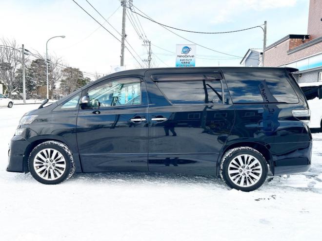 ヴェルファイア2.4Zゴールデンアイズ 4WD ローンが不安な方＜優遇ローン＞本州仕入　純正ナビ　後席モニター　両側パワースライド　電動リアゲート　ハーフレザー　2列目オットマンシート　7人乗り　HID　純正アルミ 4WD 2400 5Dr