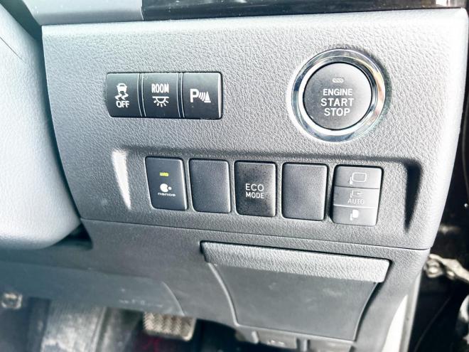 ヴェルファイア2.4Zゴールデンアイズ 4WD ローンが不安な方＜優遇ローン＞本州仕入　純正ナビ　後席モニター　両側パワースライド　電動リアゲート　ハーフレザー　2列目オットマンシート　7人乗り　HID　純正アルミ 4WD 2400 5Dr