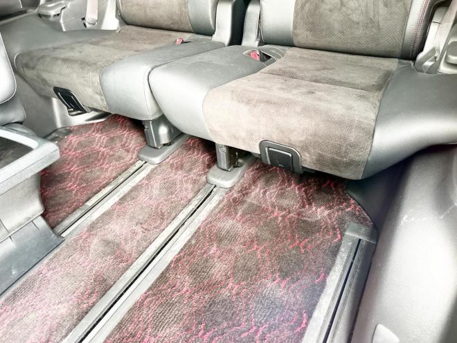 ヴェルファイア2.4Zゴールデンアイズ 4WD ローンが不安な方＜優遇ローン＞本州仕入　純正ナビ　後席モニター　両側パワースライド　電動リアゲート　ハーフレザー　2列目オットマンシート　7人乗り　HID　純正アルミ 4WD 2400 5Dr