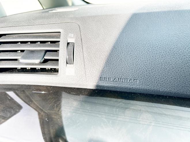 ヴェルファイア2.4Zゴールデンアイズ 4WD ローンが不安な方＜優遇ローン＞本州仕入　純正ナビ　後席モニター　両側パワースライド　電動リアゲート　ハーフレザー　2列目オットマンシート　7人乗り　HID　純正アルミ 4WD 2400 5Dr