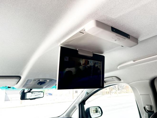 ヴェルファイア2.4Zゴールデンアイズ 4WD ローンが不安な方＜優遇ローン＞本州仕入　純正ナビ　後席モニター　両側パワースライド　電動リアゲート　ハーフレザー　2列目オットマンシート　7人乗り　HID　純正アルミ 4WD 2400 5Dr