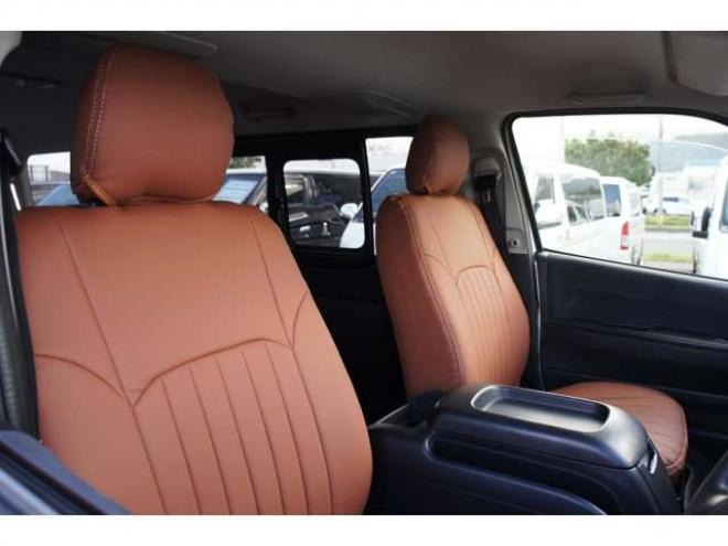 レジアスエース2.8 スーパーGL ロングボディ ディーゼルターボ 4WD　415COBRA丸目キット&CL3フロントリップ&ステージIリアスポ　415SAFARIオーバーフェンダー　ESSEXステラ16インチAW　TOYOオープンカントリーR/T　415COBRAベッドキット　寒冷地仕様　純正ETC 新品シートカバー 2800