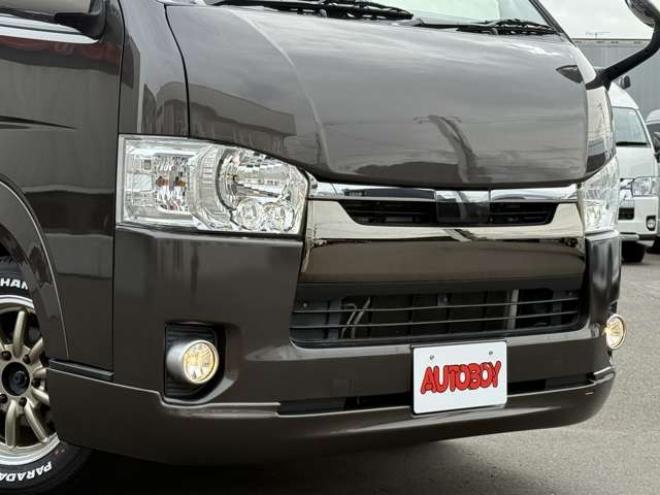 ハイエースバン2.8 スーパーGL 50TH アニバーサリー リミテッド ロングボディ ディーゼルターボ 4WD　415COBRA　CL-3 フロントリップスポイラー　ステージ2ルーフスポイラー　By2NEO　BADフェイスボンネット　ローフォルムフェンダー　ESSEX　ENCB　17インチブロンズホイール　ヨコハマパラダ　NEWパーツカスタム 2800