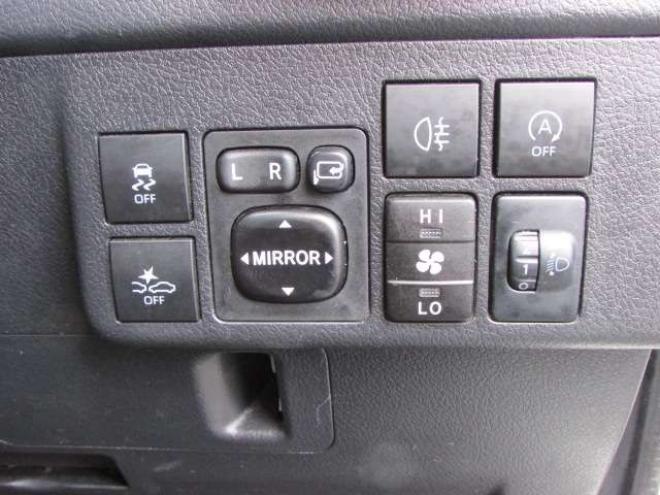 タウンエースバン1.5 GL 4WD　パートタイム4WD　ディスプレイオーディオ　リアヒーター　リアフォグ　GRIPMAX　MUDRAGE　M/Tホワイト　アイドリングストップ　横滑り防止　　フローティングビッグCarPlay対応　Bluetooth　社外14インチAW 1500