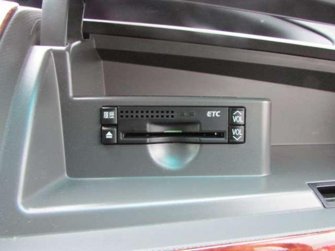 エスティマ2.4 アエラス 4WD　両側パワースライドドア/コーナーセンサー/キセノンヘッドライト/LEDフォグ/クルーズコントロール/ETC/ 2400