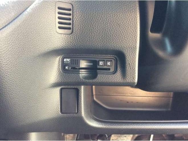 N-BOXカスタム 660 G EX ホンダセンシング 4WD　パワスラ　シートヒーター　スマートキー　プッシュスタート　クルーズコントロール　ホンダ純正ナビ　バックカメラ　電動格納ミラー　横滑り防止装置　車線逸脱防止　衝突被害軽減システム　オートライト　ETC 660