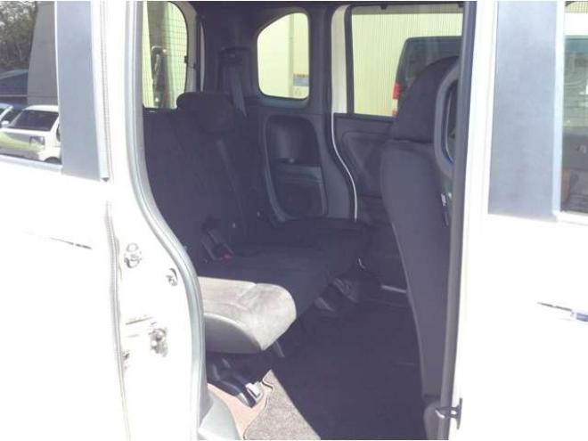 N-BOXカスタム 660 G EX ホンダセンシング 4WD　パワスラ　シートヒーター　スマートキー　プッシュスタート　クルーズコントロール　ホンダ純正ナビ　バックカメラ　電動格納ミラー　横滑り防止装置　車線逸脱防止　衝突被害軽減システム　オートライト　ETC 660