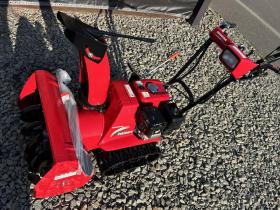 除雪機　ホンダHSS655n 6馬力現行販売モデル　セル付き　　　
点検整備塗装済み美品