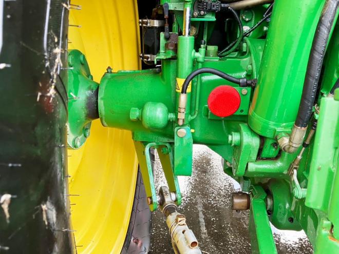 トラクタージョンディア　中古　JD6820 premium