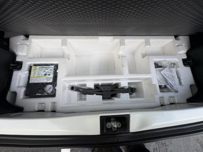 アルトALTO TURBO RS 4WD寒冷地仕様　TURBO AGS ブルートゥースナビカメラ　スマートキー（スペアー有）VSC　ブレーキアシスト　エンスタ　フォグランプ　シートヒータ　記録簿有　スタットレス　エンジンオイル交換　 4WD 660 5Dr