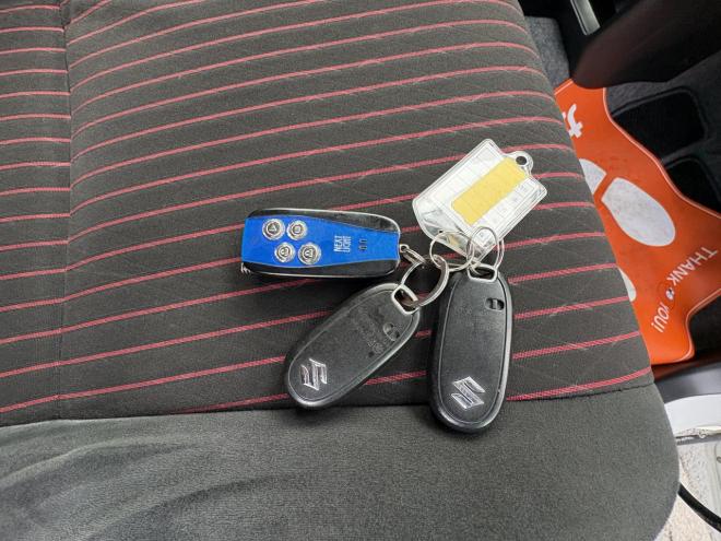 アルトALTO TURBO RS 4WD寒冷地仕様　TURBO AGS ブルートゥースナビカメラ　スマートキー（スペアー有）VSC　ブレーキアシスト　エンスタ　フォグランプ　シートヒータ　記録簿有　スタットレス　エンジンオイル交換　 4WD 660 5Dr