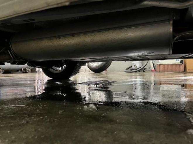 アルファードハイブリッド本州仕入　法人ワンオーナー　寒冷地仕様　禁煙車　リアエンターテイメント　純正フリップダウンモニター　ＪＢＬサウンド　両側パワースライドドア　パワーバックドア　純正ブラックレザーシート　ドラレコ　ＥＴＣ 4WD 2500 5Dr