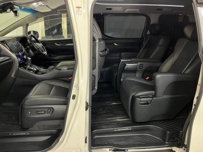 アルファードハイブリッド本州仕入　法人ワンオーナー　寒冷地仕様　禁煙車　リアエンターテイメント　純正フリップダウンモニター　ＪＢＬサウンド　両側パワースライドドア　パワーバックドア　純正ブラックレザーシート　ドラレコ　ＥＴＣ 4WD 2500 5Dr