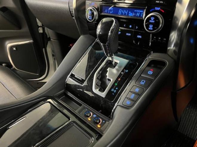 アルファードハイブリッド本州仕入　法人ワンオーナー　寒冷地仕様　禁煙車　リアエンターテイメント　純正フリップダウンモニター　ＪＢＬサウンド　両側パワースライドドア　パワーバックドア　純正ブラックレザーシート　ドラレコ　ＥＴＣ 4WD 2500 5Dr