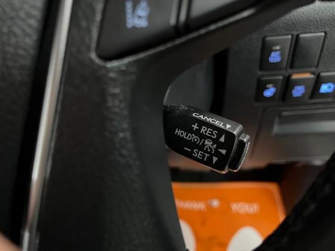 アルファードハイブリッド本州仕入　法人ワンオーナー　寒冷地仕様　禁煙車　リアエンターテイメント　純正フリップダウンモニター　ＪＢＬサウンド　両側パワースライドドア　パワーバックドア　純正ブラックレザーシート　ドラレコ　ＥＴＣ 4WD 2500 5Dr