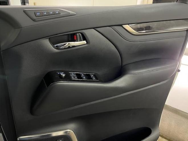 アルファードハイブリッド本州仕入　法人ワンオーナー　寒冷地仕様　禁煙車　リアエンターテイメント　純正フリップダウンモニター　ＪＢＬサウンド　両側パワースライドドア　パワーバックドア　純正ブラックレザーシート　ドラレコ　ＥＴＣ 4WD 2500 5Dr