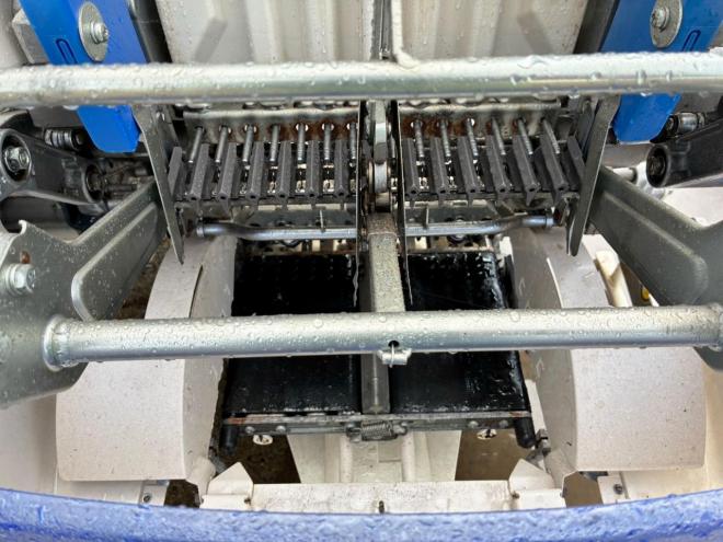 植付播種機イセキ　中古　田植え機　ポット式8条PZP83　みのる仕様　農機具　作業機