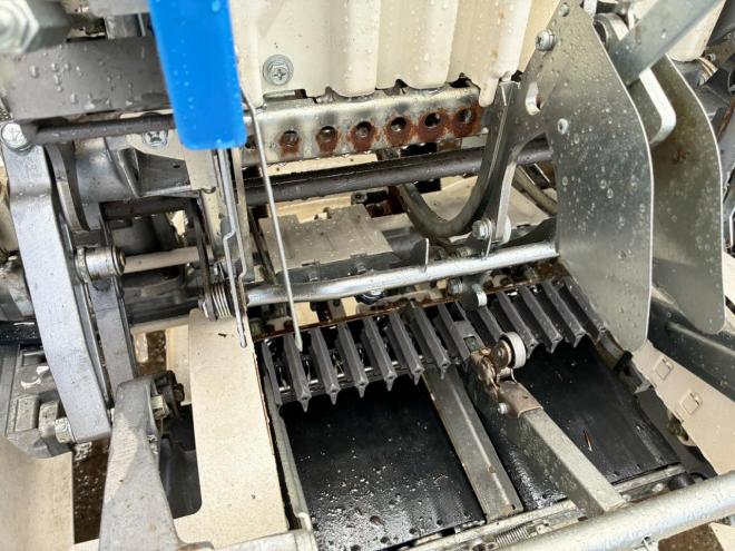 植付播種機イセキ　中古　田植え機　ポット式8条PZP83　みのる仕様　農機具　作業機