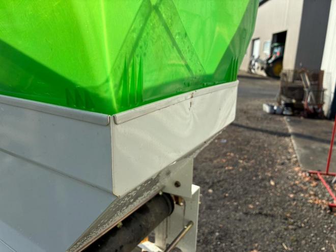 植付播種機イセキ　中古　播種機　ILH501　みのる仕様　農機具　作業機