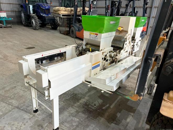 植付播種機イセキ　中古　播種機　ILH501　みのる仕様　農機具　作業機