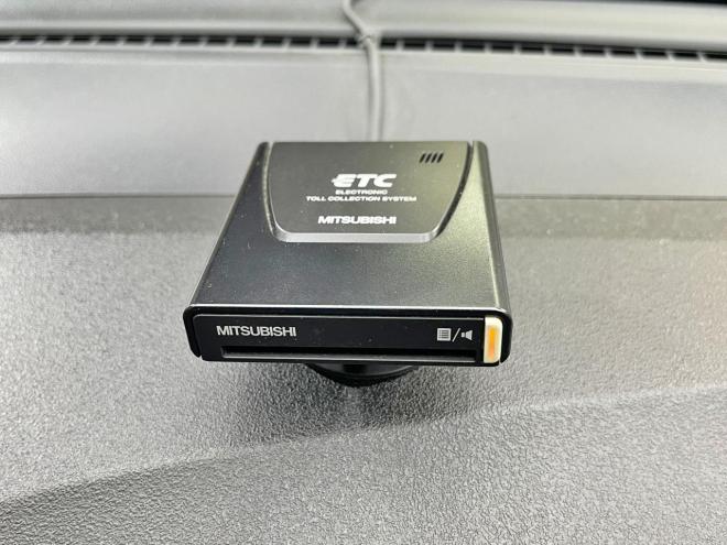フィット1.3G 4WD 5年保証 ナビ ETC 寒冷地仕様 禁煙 修復歴無