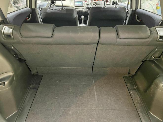 フィット1.3G 4WD 5年保証 ナビ ETC 寒冷地仕様 禁煙 修復歴無