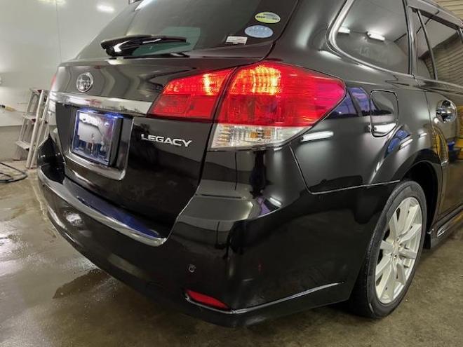 レガシィワゴン本州仕入　禁煙車　衝突軽減ブレーキ　車線逸脱警報　純正ブラックハーフレザーシート　カロッツェリアナビ　フルセグ地デジ　ＤＶＤ再生　Ｂｌｕｅｔｏｏｔｈオーディオ　バックカメラ　電動パーキング　前後ソナー 4WD 2500 5Dr