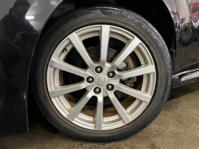 レガシィワゴン本州仕入　禁煙車　衝突軽減ブレーキ　車線逸脱警報　純正ブラックハーフレザーシート　カロッツェリアナビ　フルセグ地デジ　ＤＶＤ再生　Ｂｌｕｅｔｏｏｔｈオーディオ　バックカメラ　電動パーキング　前後ソナー 4WD 2500 5Dr