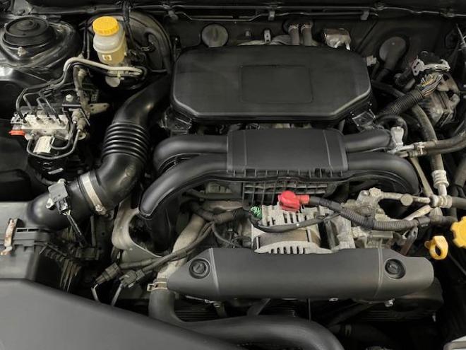 レガシィワゴン本州仕入　禁煙車　衝突軽減ブレーキ　車線逸脱警報　純正ブラックハーフレザーシート　カロッツェリアナビ　フルセグ地デジ　ＤＶＤ再生　Ｂｌｕｅｔｏｏｔｈオーディオ　バックカメラ　電動パーキング　前後ソナー 4WD 2500 5Dr