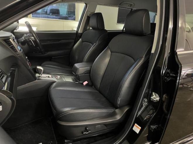 レガシィワゴン本州仕入　禁煙車　衝突軽減ブレーキ　車線逸脱警報　純正ブラックハーフレザーシート　カロッツェリアナビ　フルセグ地デジ　ＤＶＤ再生　Ｂｌｕｅｔｏｏｔｈオーディオ　バックカメラ　電動パーキング　前後ソナー 4WD 2500 5Dr