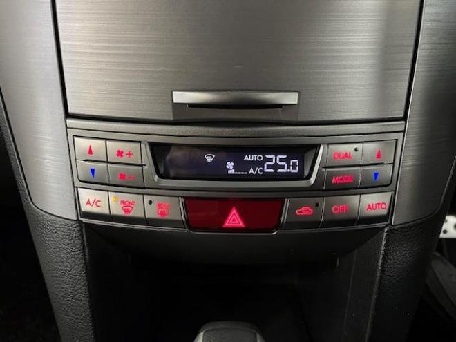 レガシィワゴン本州仕入　禁煙車　衝突軽減ブレーキ　車線逸脱警報　純正ブラックハーフレザーシート　カロッツェリアナビ　フルセグ地デジ　ＤＶＤ再生　Ｂｌｕｅｔｏｏｔｈオーディオ　バックカメラ　電動パーキング　前後ソナー 4WD 2500 5Dr