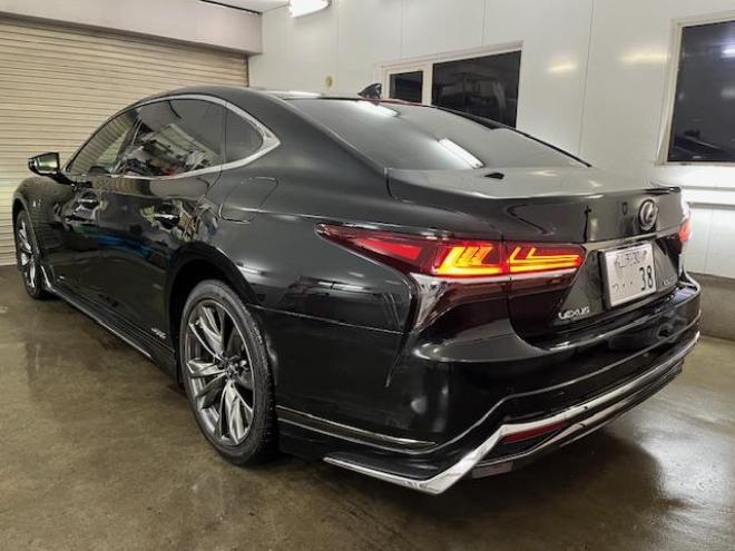 レクサス本州仕入　ワンオーナー　寒冷地仕様　マークレビンソン　電動ムーンルーフ　純正２０インチＡＷ　純正１９ＡＷ＋スタッドレスタイヤ付　デジタルインナーミラー　ヘッドアップディプレイ　純正ドライブレコーダー 4WD 3500 4Dr