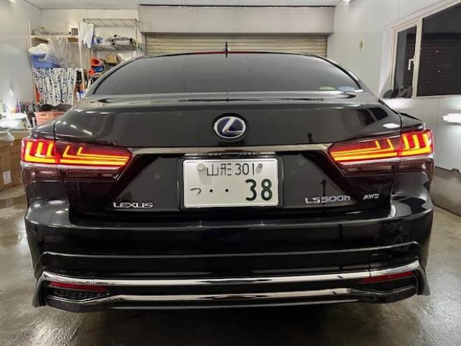 レクサス本州仕入　ワンオーナー　寒冷地仕様　マークレビンソン　電動ムーンルーフ　純正２０インチＡＷ　純正１９ＡＷ＋スタッドレスタイヤ付　デジタルインナーミラー　ヘッドアップディプレイ　純正ドライブレコーダー 4WD 3500 4Dr