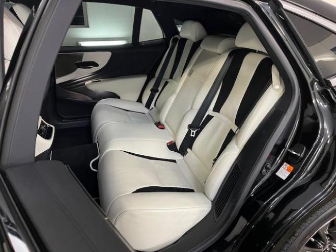 レクサス本州仕入　ワンオーナー　寒冷地仕様　マークレビンソン　電動ムーンルーフ　純正２０インチＡＷ　純正１９ＡＷ＋スタッドレスタイヤ付　デジタルインナーミラー　ヘッドアップディプレイ　純正ドライブレコーダー 4WD 3500 4Dr