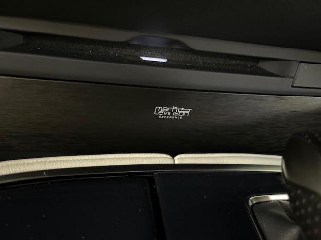 レクサス本州仕入　ワンオーナー　寒冷地仕様　マークレビンソン　電動ムーンルーフ　純正２０インチＡＷ　純正１９ＡＷ＋スタッドレスタイヤ付　デジタルインナーミラー　ヘッドアップディプレイ　純正ドライブレコーダー 4WD 3500 4Dr