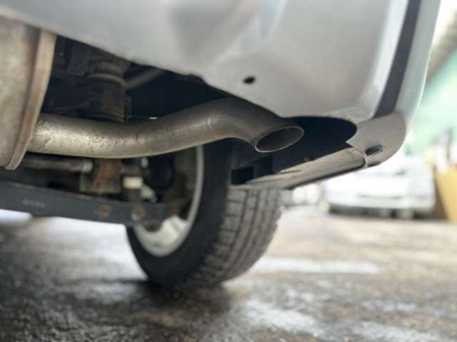 インプレッサXVハイブリッド 2.0i 4WD　ナビ　ワンセグ　アルミホイール　クルーズコントロール　ABS　横滑り防止装置　盗難防止装置　パワステ　パワーウィンドウ　スマートキー　キーレスエントリー　MTモード付　アイドリングストップ　ETC 2000