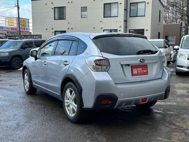 インプレッサXVハイブリッド 2.0i 4WD　ナビ　ワンセグ　アルミホイール　クルーズコントロール　ABS　横滑り防止装置　盗難防止装置　パワステ　パワーウィンドウ　スマートキー　キーレスエントリー　MTモード付　アイドリングストップ　ETC 2000