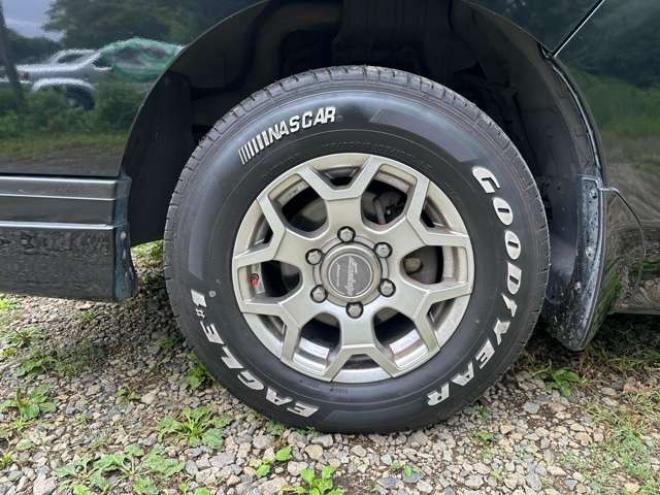 キャラバンNV350 2.5 プレミアムGX ロングボディ ディーゼルターボ 4WD　パワーウィンドウ　パワステ　社外ナビ　社外アルミ　ABS　キーレス　バックカメラ　エンジンスターター　ETC　リアヒーター　リアクーラー　盗難防止装置 2500