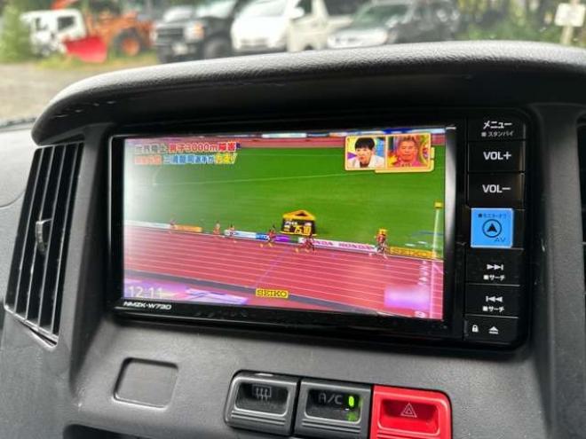 タウンエースバン1.5 GL 4WD　アルトピアーノ　ベージュツートン全塗装済　ベッドキット　セカンドバッテリー　ETC　フルセグTVナビ　バックカメラ　アイドリングストップ　ABS　レーンキープアシスト　盗難防止装置　パワステ　パワーウィンドウ 1500