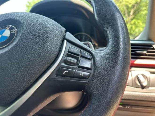 BMW3シリーズ 320i xドライブ 4WD　電動シート/ナビ/Bカメラ/CD/Bluetooth 正規輸入車 2000