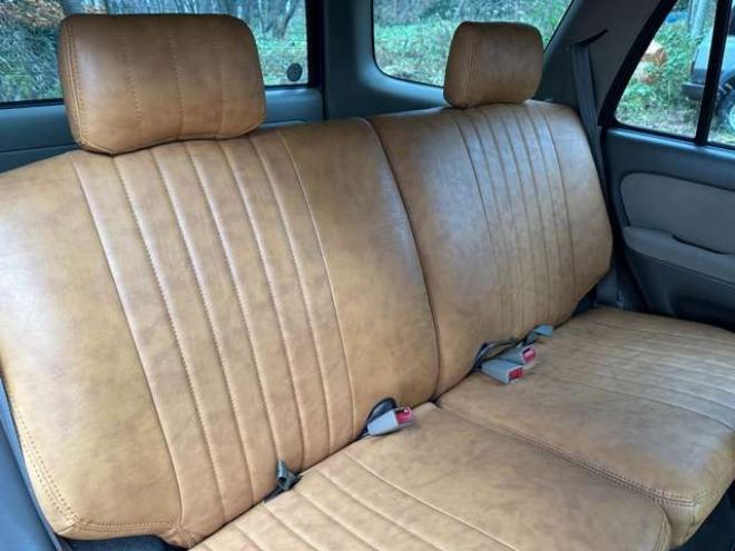 ハイラックスサーフ2.7 SSR-X パッケージオプションA 4WD　ナローボディ　リフトアップ　グリル　グッドリッチAW　パワステ　パワーウィンドウ　ABS　キーレス 2700