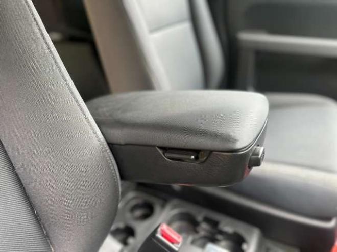 エレメント2.4 4WD　ETC/社外ナビ/後席モニター/ルーフラック 2400