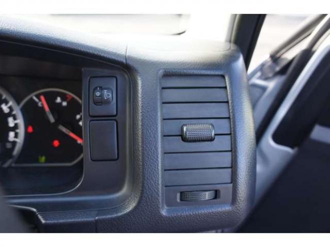 レジアスエース2.8 スーパーGL ロングボディ ディーゼルターボ 4WD　415COBRA丸目キット&CL3フロントリップ&ステージIリアスポ　415SAFARIオーバーフェンダー　ESSEXステラ16インチAW　TOYOオープンカントリーR/T　415COBRAベッドキット　寒冷地仕様　純正ETC 新品シートカバー 2800