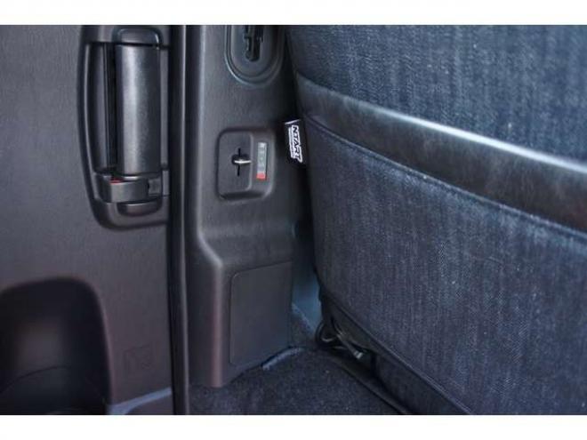 レジアスエース2.8 スーパーGL ダークプライム ロングボディ ディーゼルターボ 4WD　415COBRAコンプリート車両　ファントムヘッドライトシステム&ファントムゴールド18インチホイール&フェイスリフトキット&フルエアロ&フローティングリップ&ローフォルムフェンダー　玄武2インチダウンブロック 2800