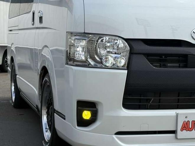 ハイエースバン2.8ダークプライムIIマルチロールトランスポータータイプIロングディーゼルターボ4WD　寒冷地仕様　ワンオーナー　ESSEX　ENCM17インチアルミ　ヨコハマパラダ　ESSEXフロントリップスポイラー　ローフォルムフェンダー　ローダウン　パワースライドドア　LEDテールランプ 2800