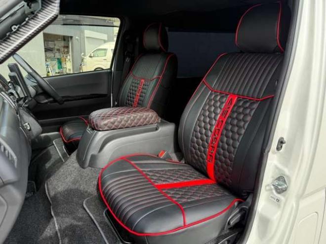 ハイエースバン2.8ダークプライムIIマルチロールトランスポータータイプIロングディーゼルターボ4WD　寒冷地仕様　ワンオーナー　ESSEX　ENCM17インチアルミ　ヨコハマパラダ　ESSEXフロントリップスポイラー　ローフォルムフェンダー　ローダウン　パワースライドドア　LEDテールランプ 2800