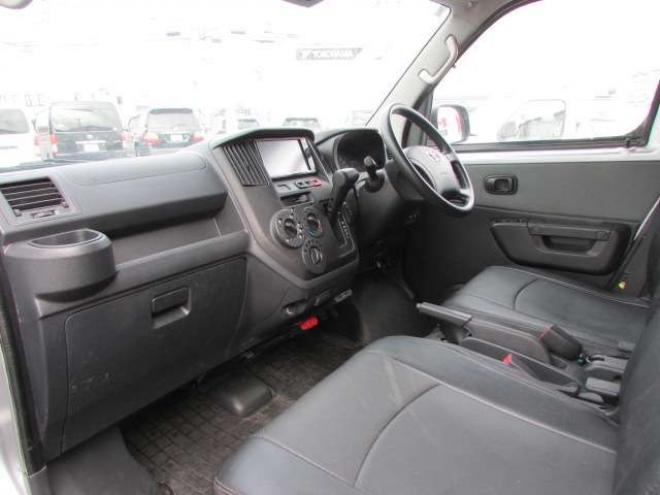 タウンエースバン1.5 GL 4WD　衝突軽減ブレーキ　LEDヘッドライト 1500